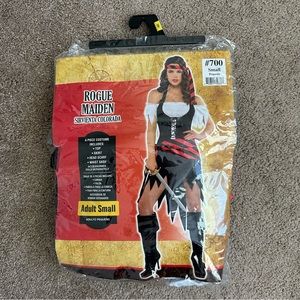 Pirate costume women’s